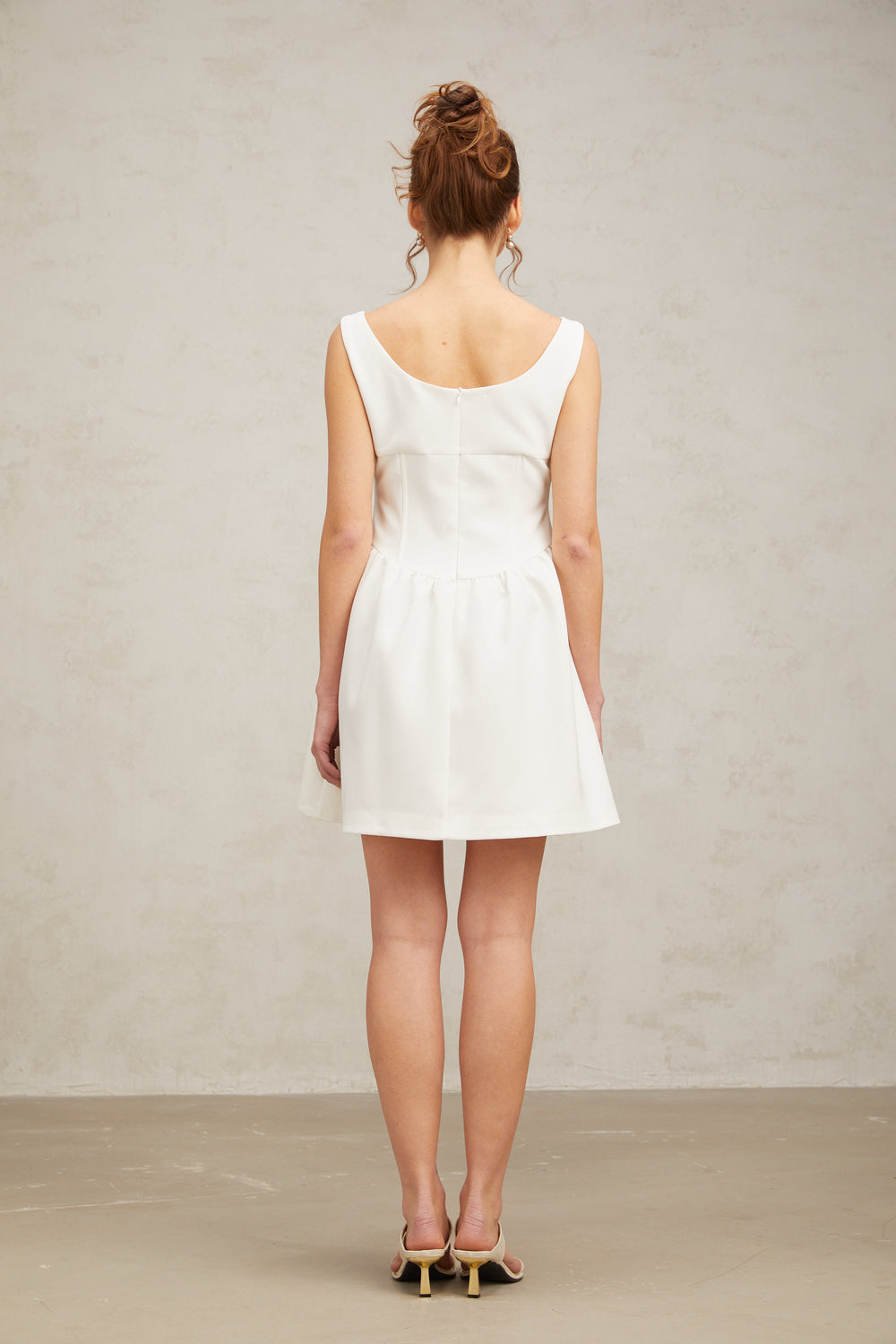 Levoire | Robe Courte Ornée De Cristaux Blancs