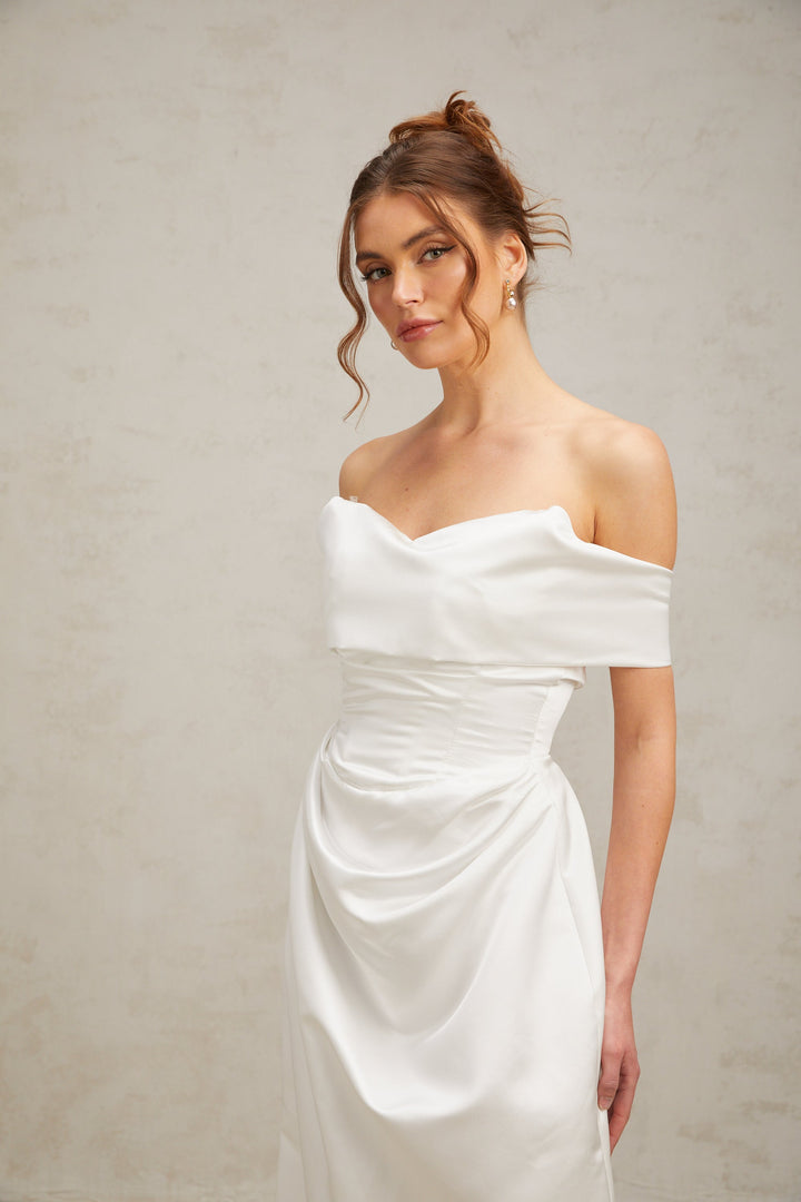 Levoire | Robe Maxi Satin Off-Shoulder Ruffles Blanche