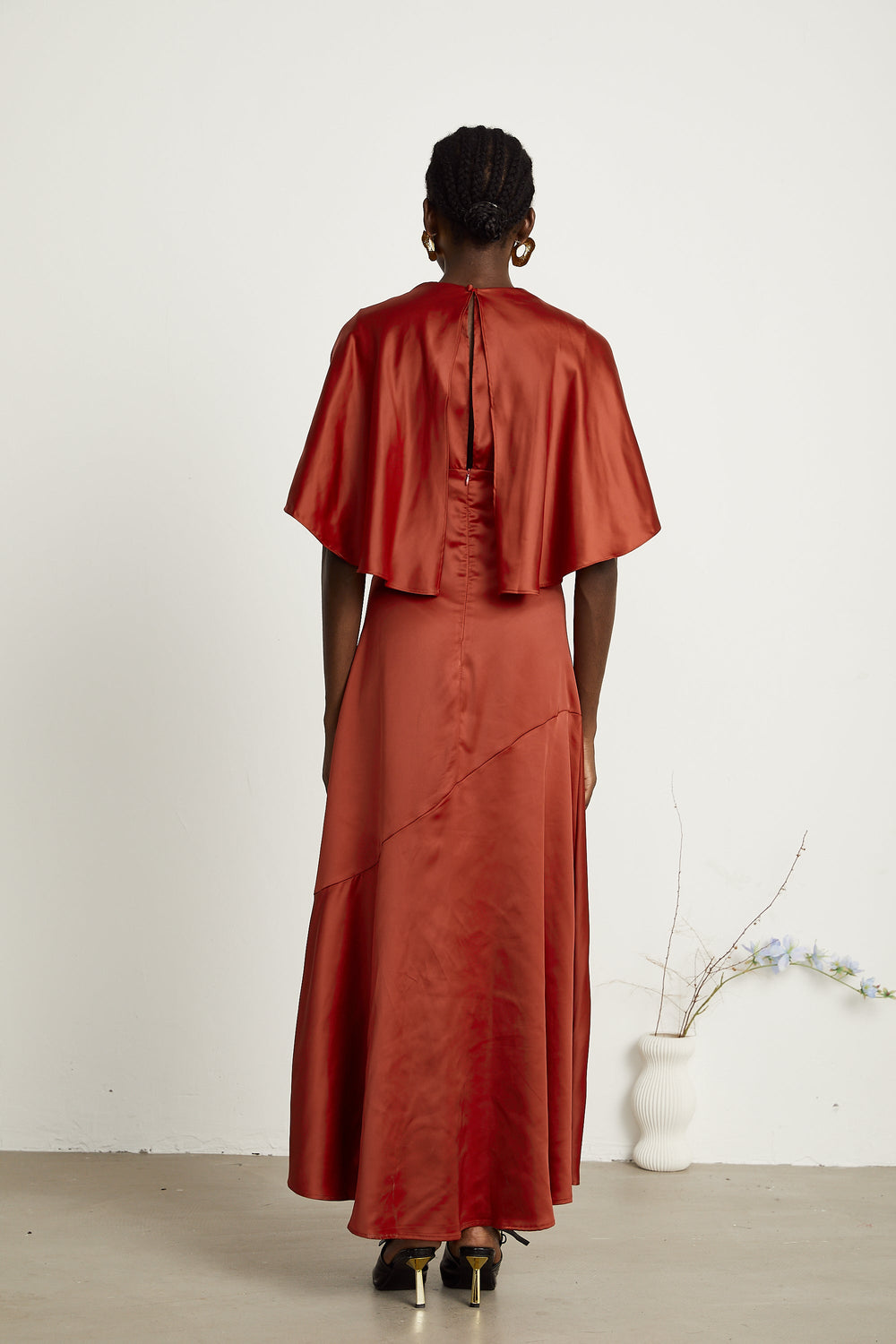 Levoire | Capuche Rouge Sans Manches Dos Ouvert Maxi Robe