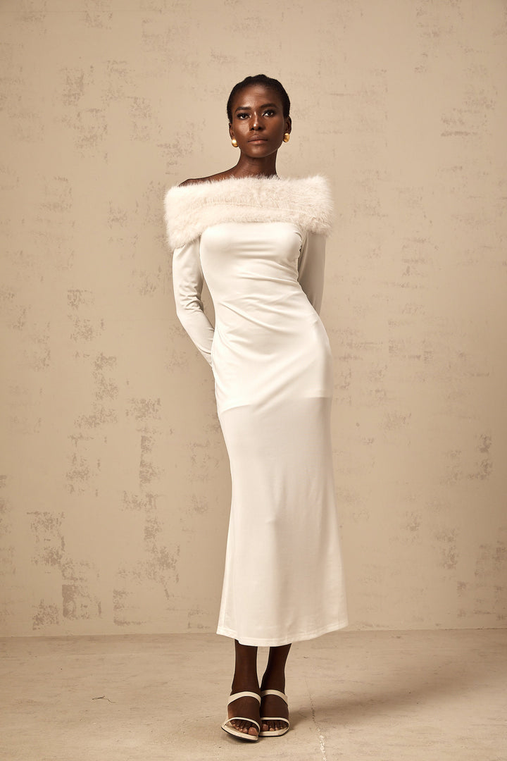 Levoire | Robe Midi À Épaules Dénudées En Fausse Fourrure Blanche