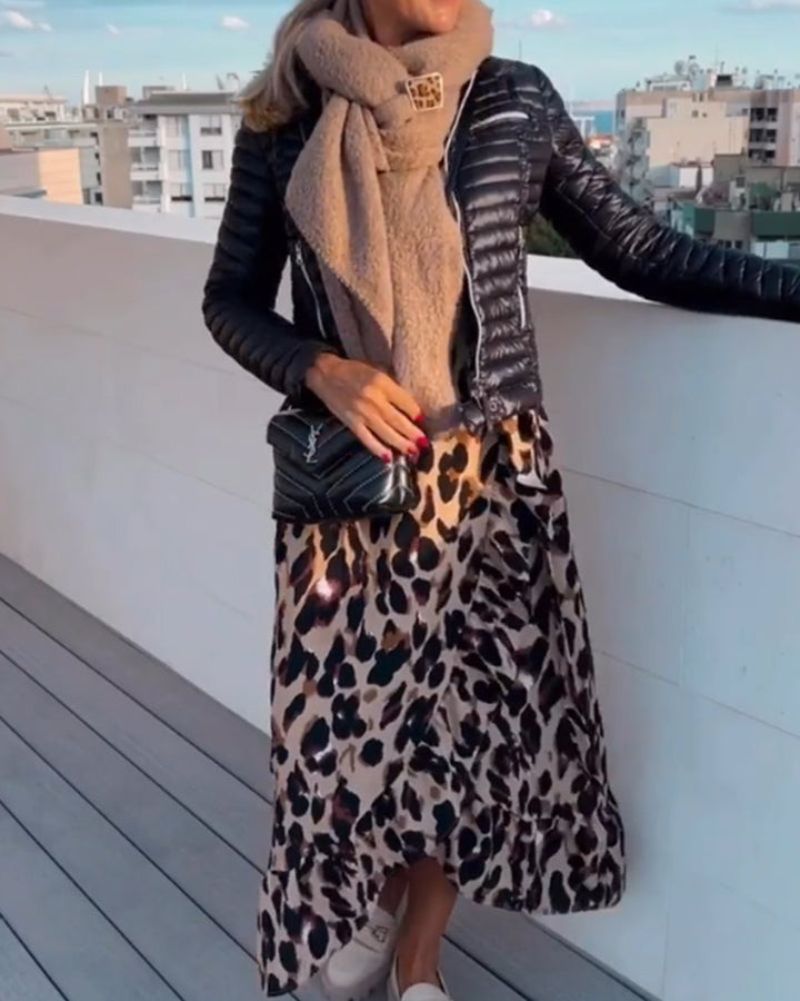 Levoire | Robe À Motif Léopard Avec Un Décolleté En V Flatteur