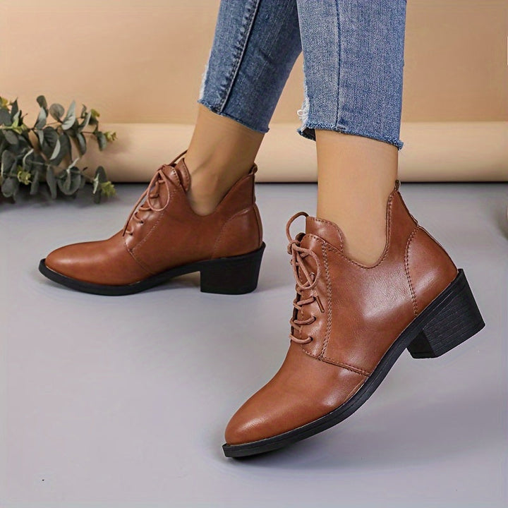 Levoire | Bottes Unies Élégantes Avec Lacets Et Talons Braun