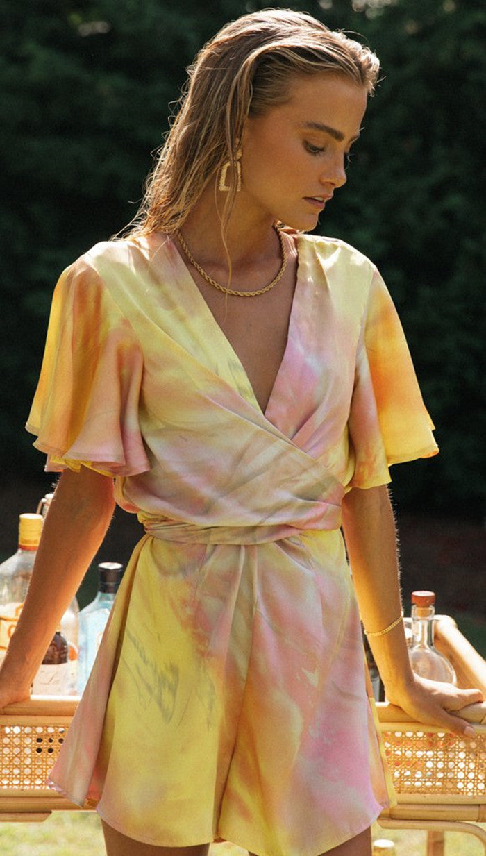 Combinaison wrap pour femme avec des manches volumineuses et un décolleté en V profond Levoire