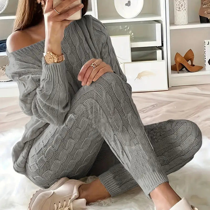 Levoire | Pull-over et ensemble de pantalons Gris