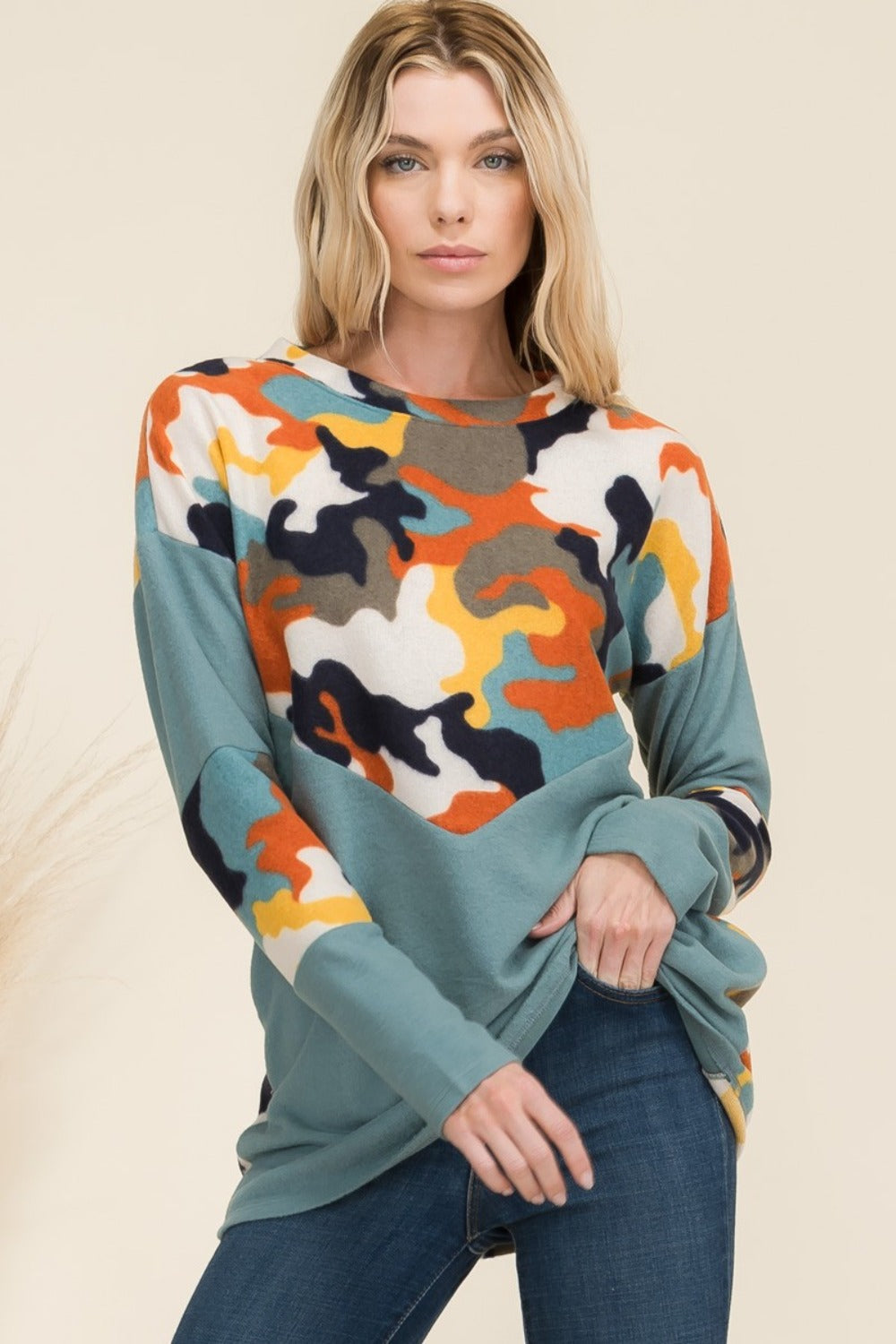 Levoire | Celeste Taille Plus Kameleon-Impression Contraste T-shirt à Manches Longues Teal Tarnmotif