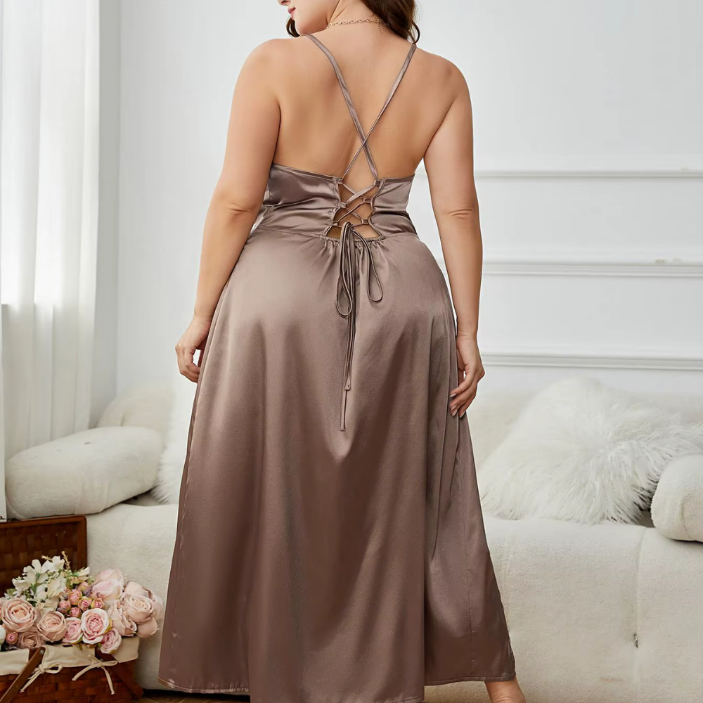Levoire | Robe Maxi En Satin Avec Fente Séduisante