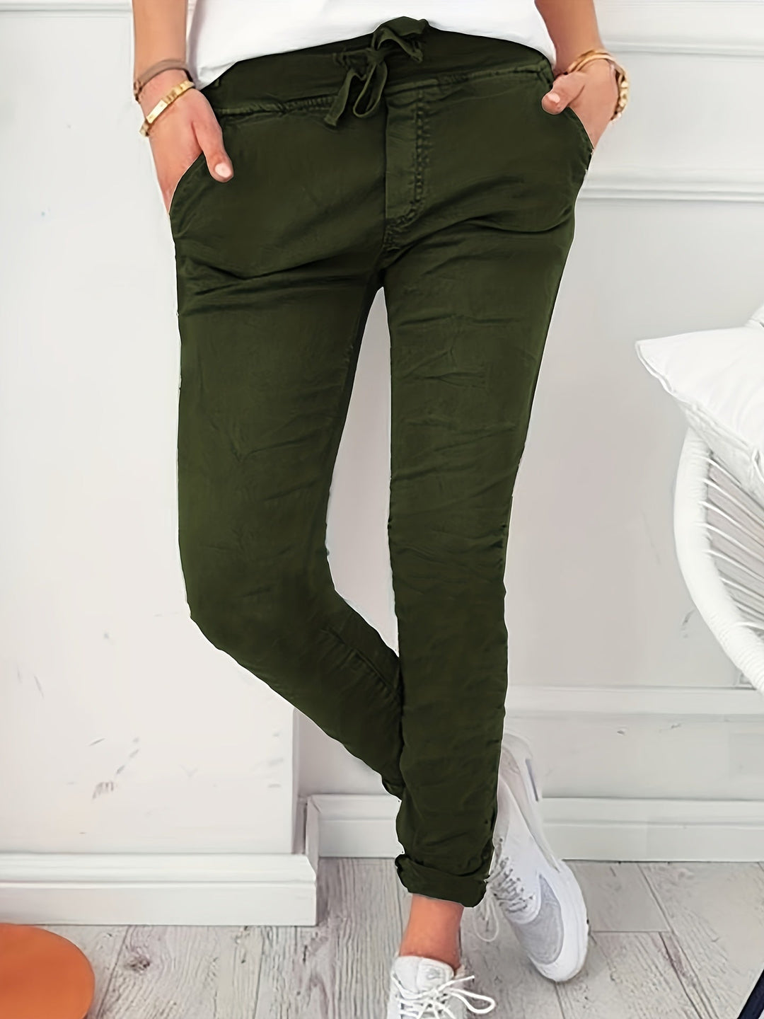 Levoire | Pantalon Uni De Couleur Avec Cordon Olive verte 1