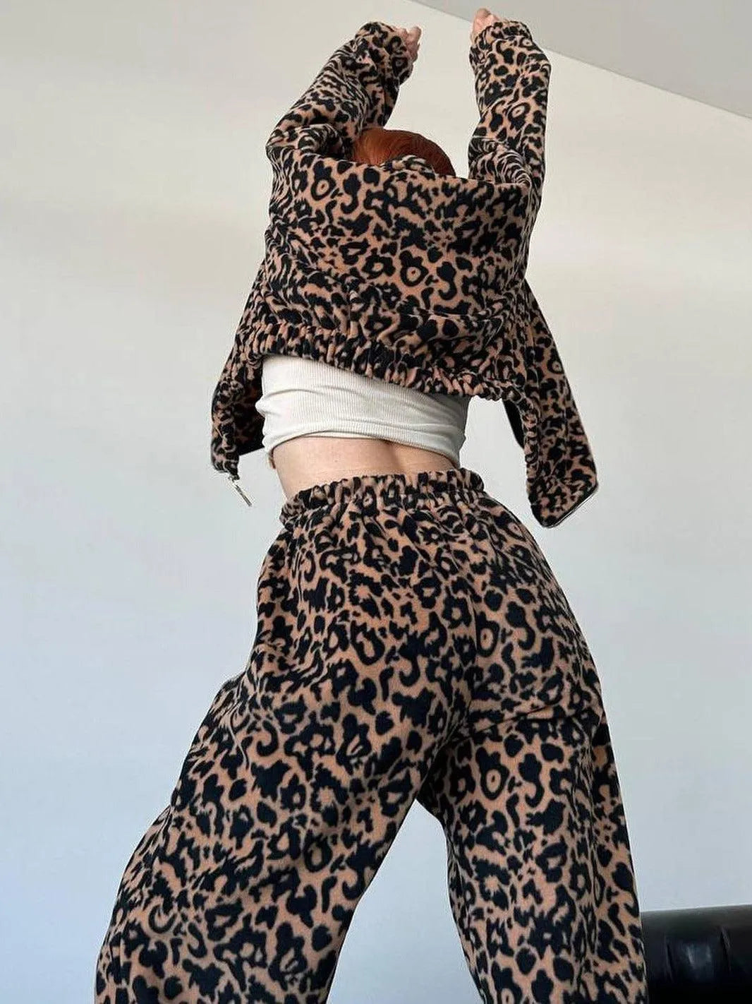 Levoire | Pull à fermeture éclair parfait et pantalon à motif léopard