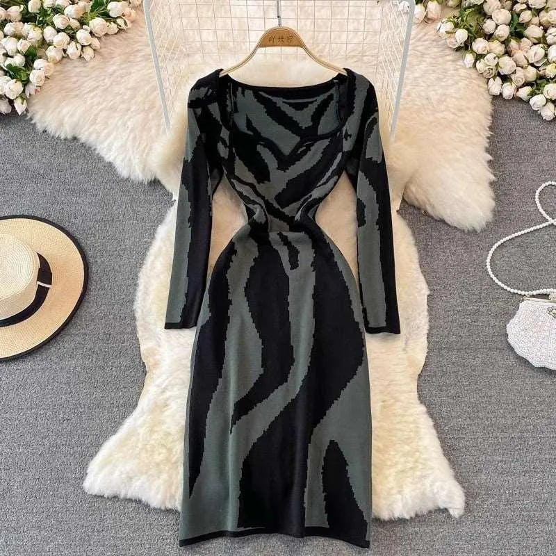 Levoire | Robe avec col carré en tricot Gris Taille moyenne