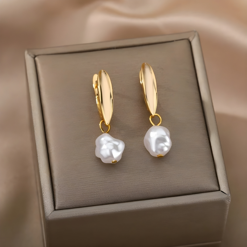 Levoire | Boucles D'Oreilles En Perles Dorées Élégantes