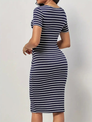 Levoire | Robe Ajustée Élégante À Rayures