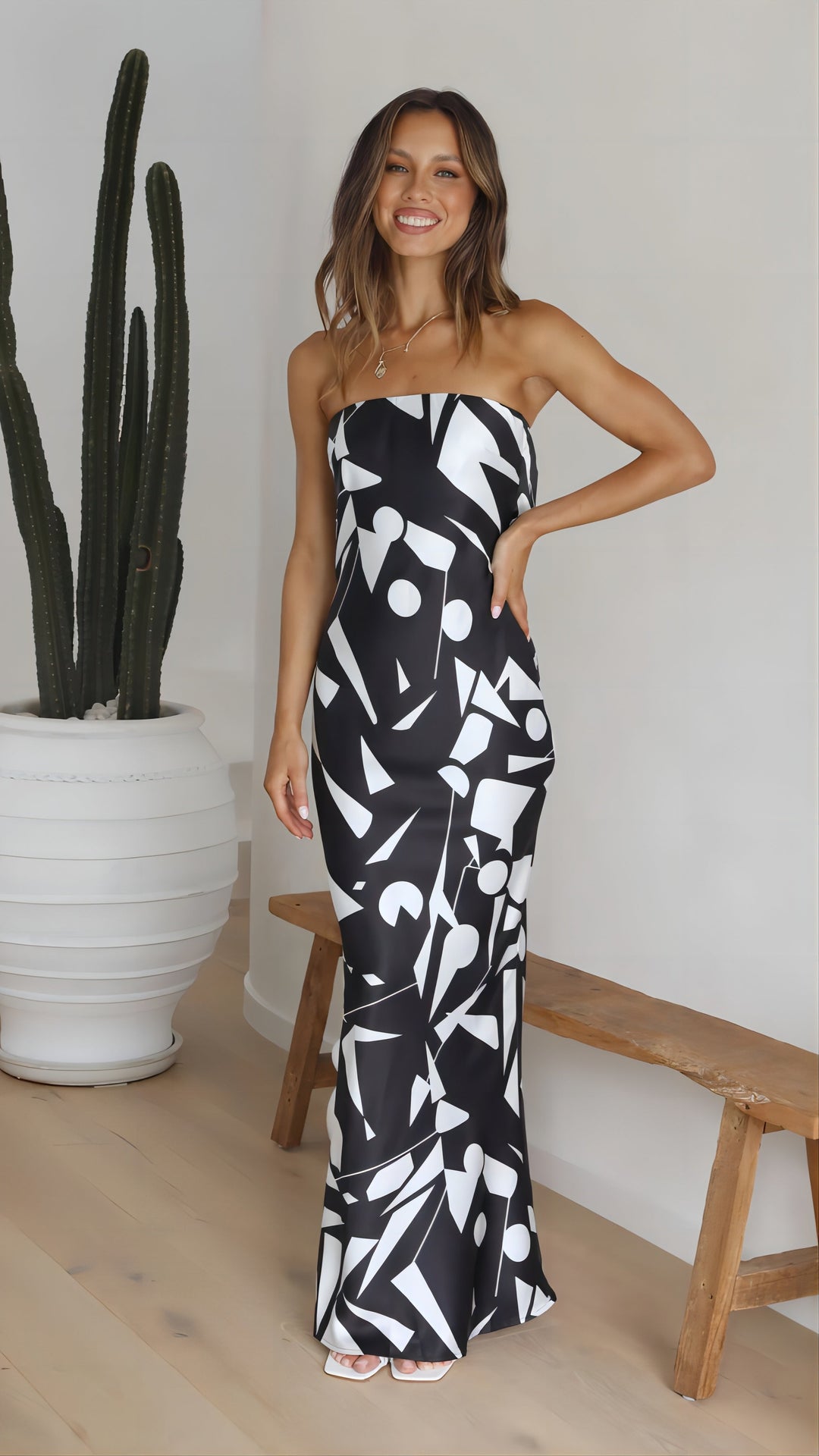 Levoire | Femme Robe longue décolletée à imprimé géométrique