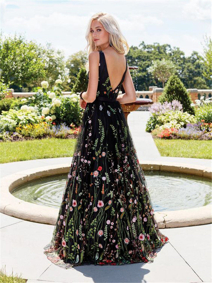 Levoire | Magnifique robe sans manches brodée