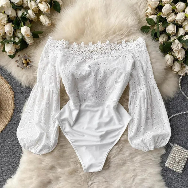 Levoire | Body avec de légers détails en dentelle et décolleté en V Blanc Une taille