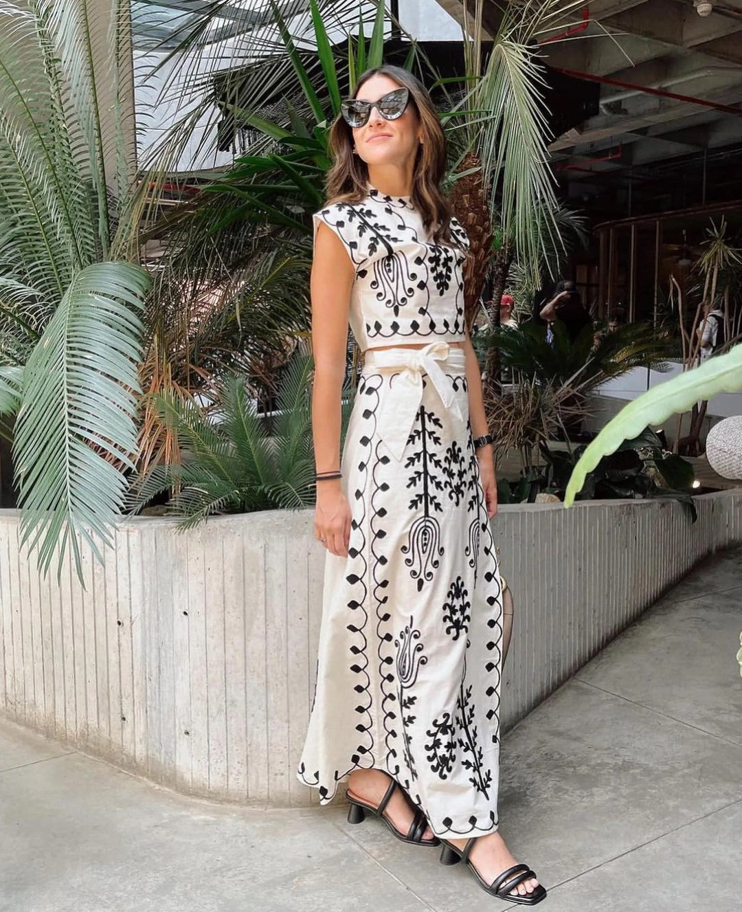 Levoire | Ensemble En Lin Avec Haut À Imprimé Ethnique Et Jupe Midi Blanc