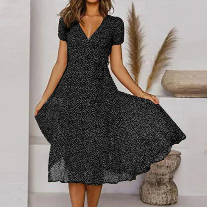 Levoire | A -Lignes-Robe Avec Décolleté En V Et Ourlet Flottant Noir