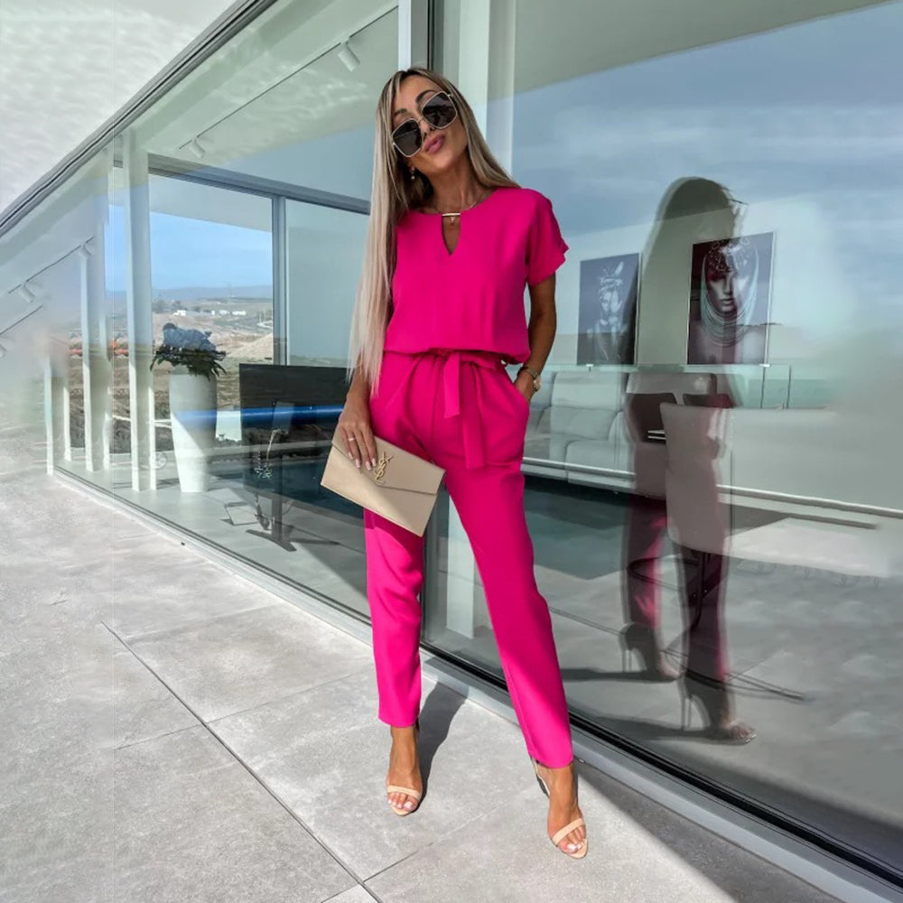Levoire | Combinaison Élégante Avec Des Détails En Satin Rose foncé