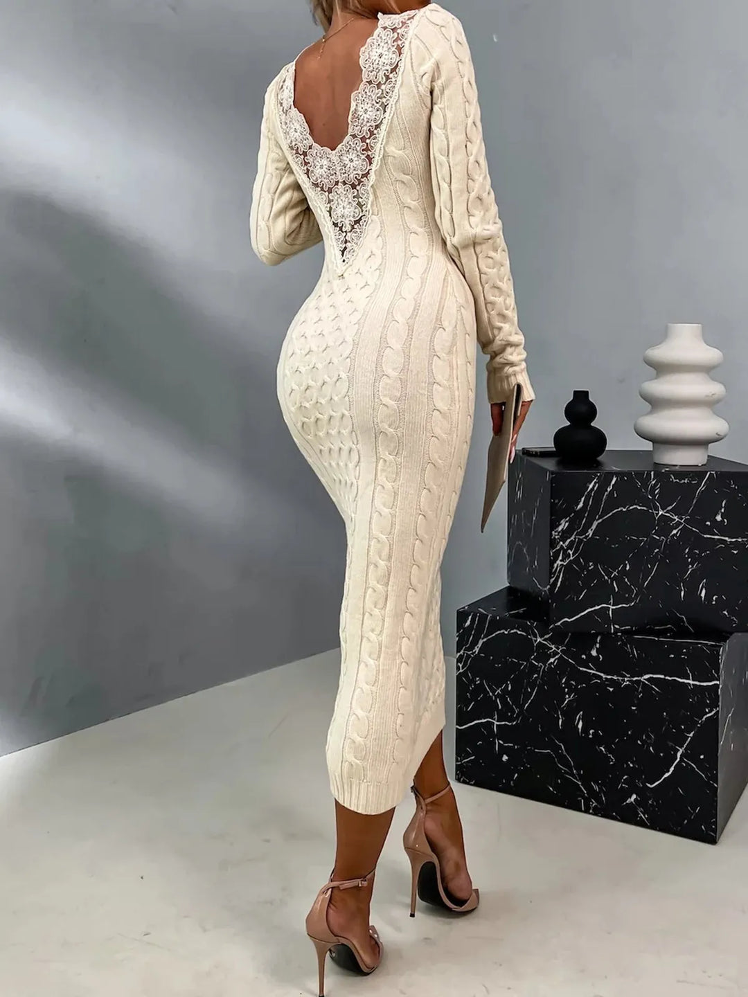 Levoire | Robe Pull Élégante Avec Dos En Dentelle