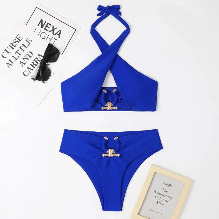 Levoire | Bikini avec un décolleté entrecroisé et des découpes hautes de design pour femmes Bleu