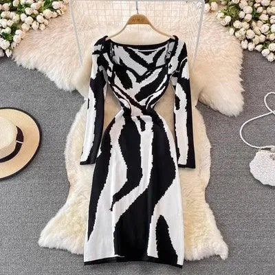 Levoire | Robe avec col carré en tricot Blanc Taille moyenne