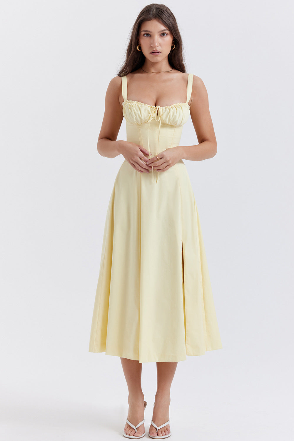 Levoire | Robe fleurie à bretelles pour femmes intemporelle Jaune pâle