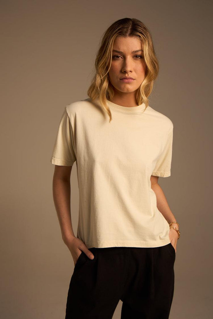 Levoire | T-Shirt Minimaliste Et Décontracté Pour Femmes