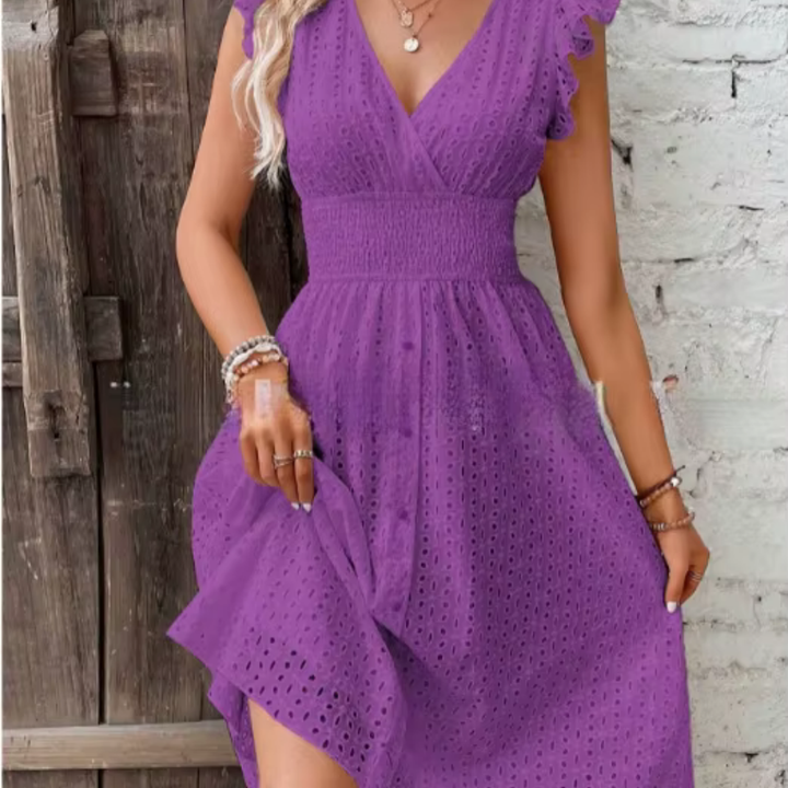 Levoire | Robe En Broderie Romantique Pour L'Été Violet