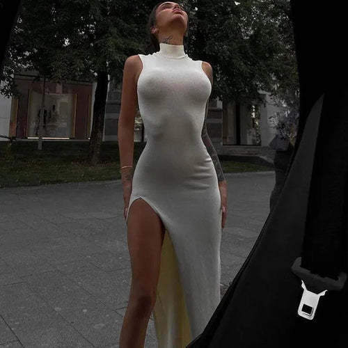 Levoire | Robe midi slim fit à encolure ronde et fente pour femmes