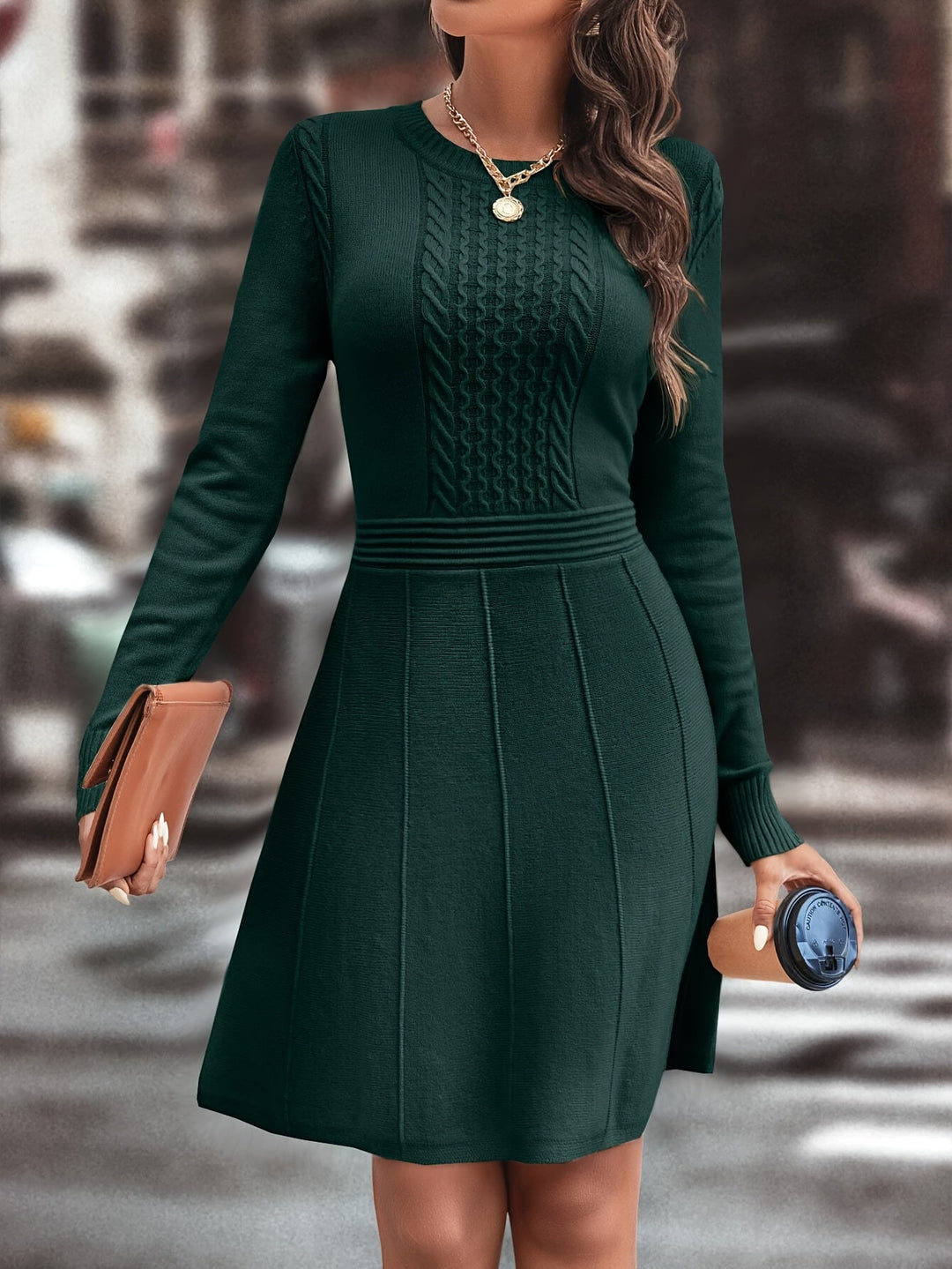Levoire | Élégante Robe En Tricot Avec Col Rond Et Volants Vert foncé
