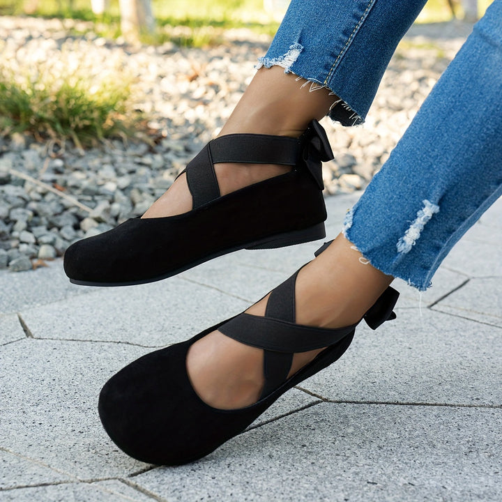 Levoire | Ballerines En Velours Noires Avec Sangle Croisée Élastique Et Nœud