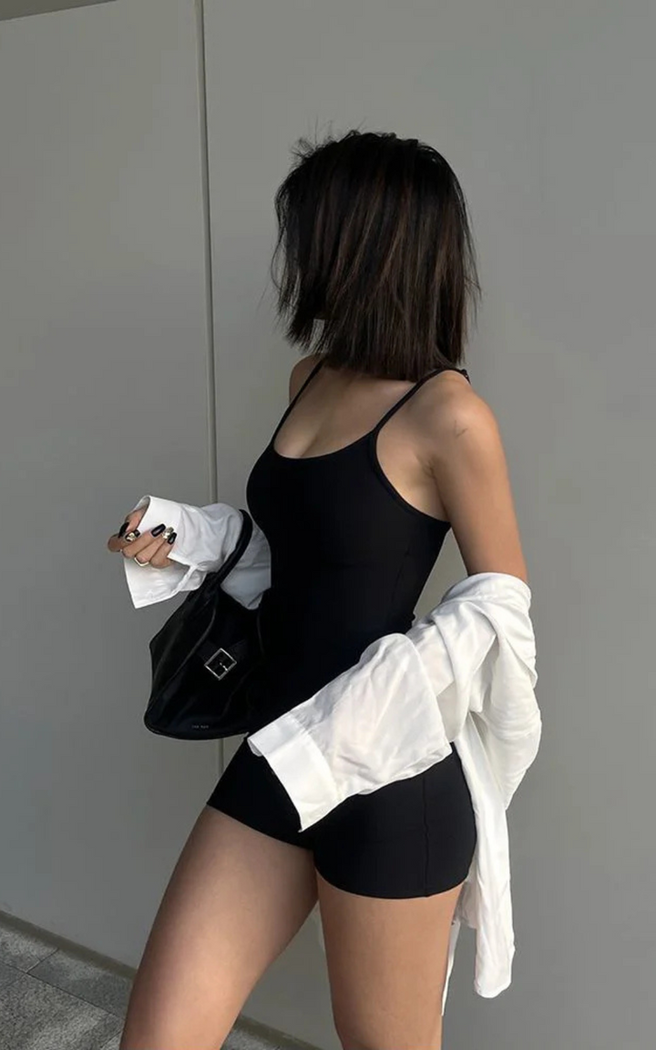 Levoire | Femme Dos Ouvert Noir Minimalisme Et Style