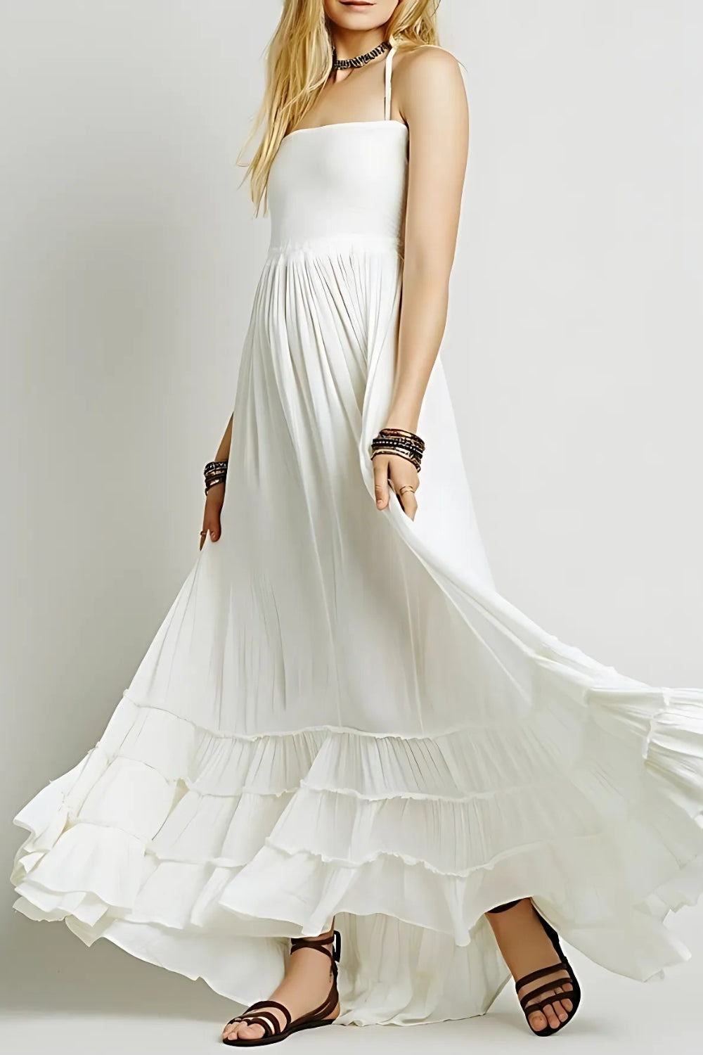 Levoire | Robe Maxi Halter d'été pour femmes avec dos ouvert Blanc