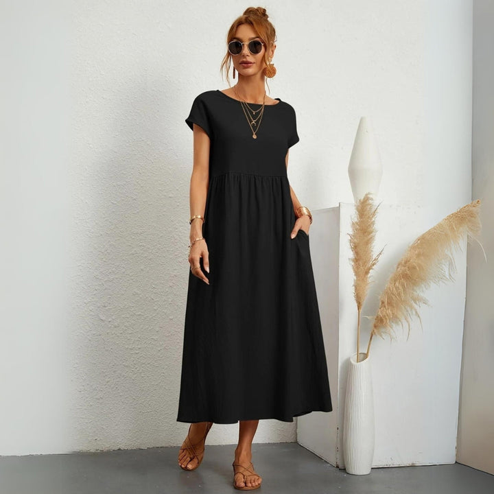 Levoire | Robe Fluide Avec Élégance Discrète Noir