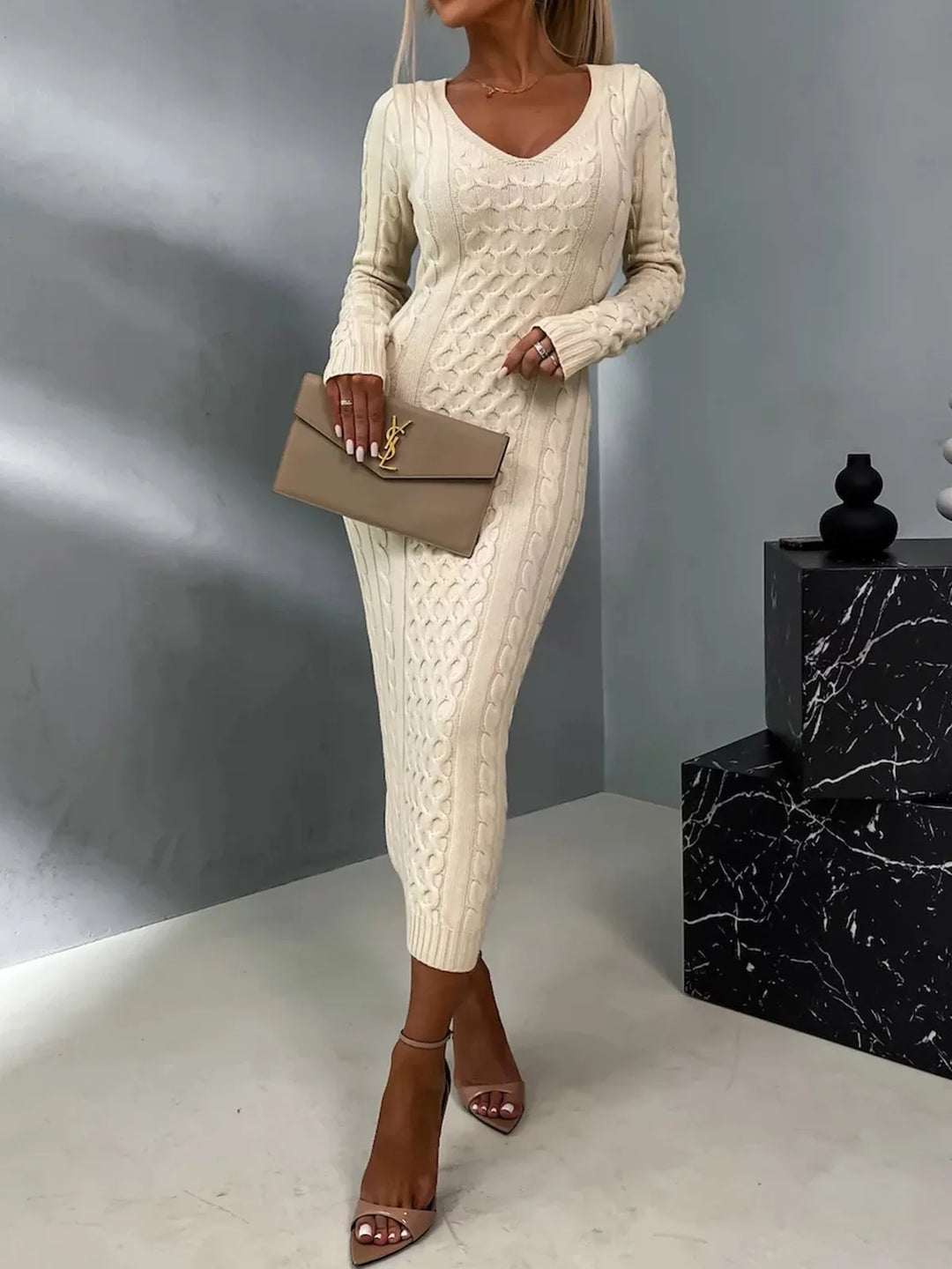 Levoire | Robe Pull Élégante Avec Dos En Dentelle