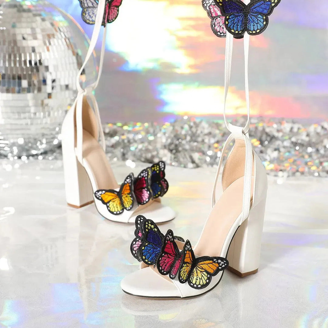 Levoire | Chaussures pour femmes à talons hauts avec design en forme de papillon