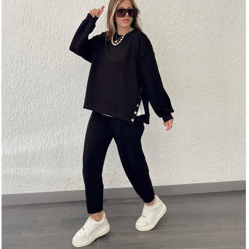Levoire | Ensemble de sport avec un pantalon décontracté et une chaîne de cheville Noir