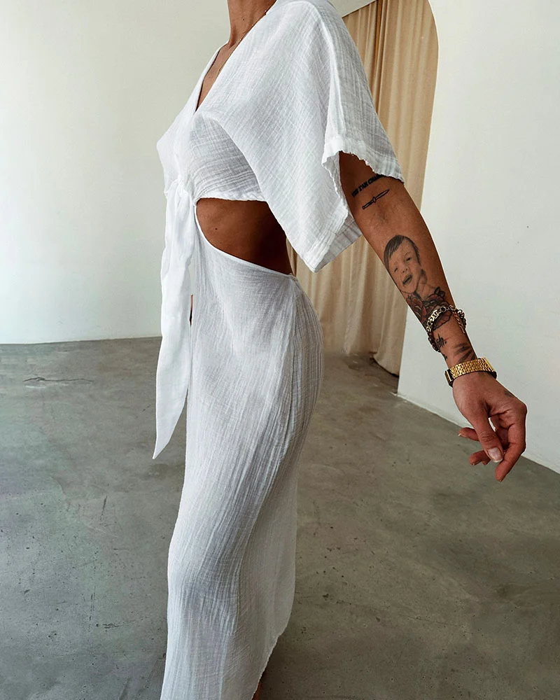 Levoire | Magnifique robe en avec taille ouverte et lacets