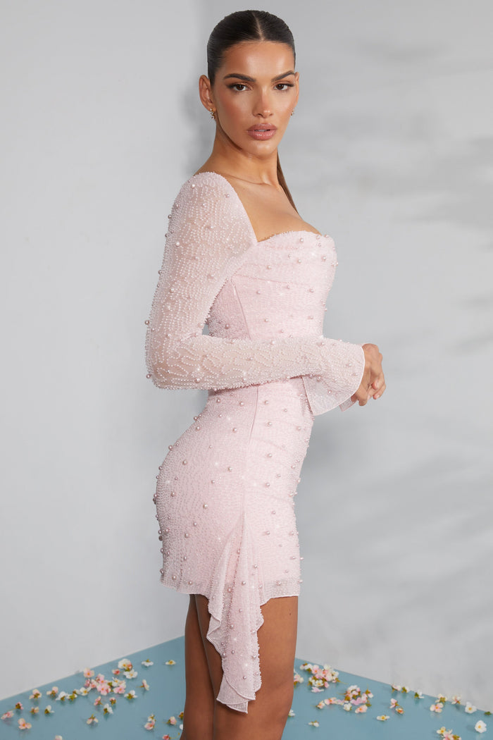 Levoire | Robe Mini Pour Femmes Avec Accents De Perles Subtiles Et Manches Longues