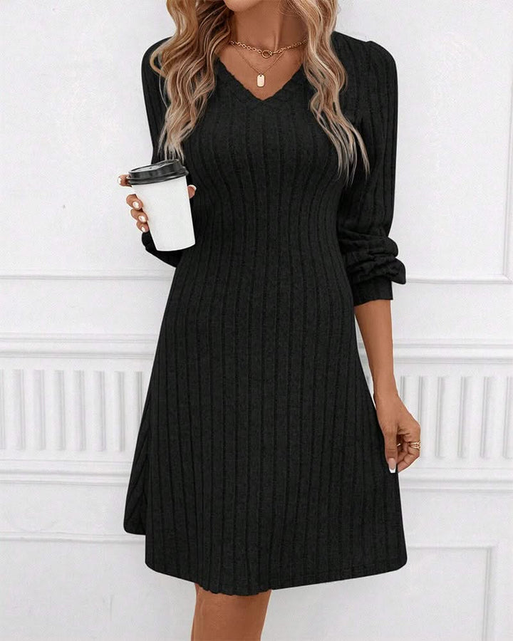 Levoire | Robe Élégante À Rayures Côtelées Avec Décolleté En V
