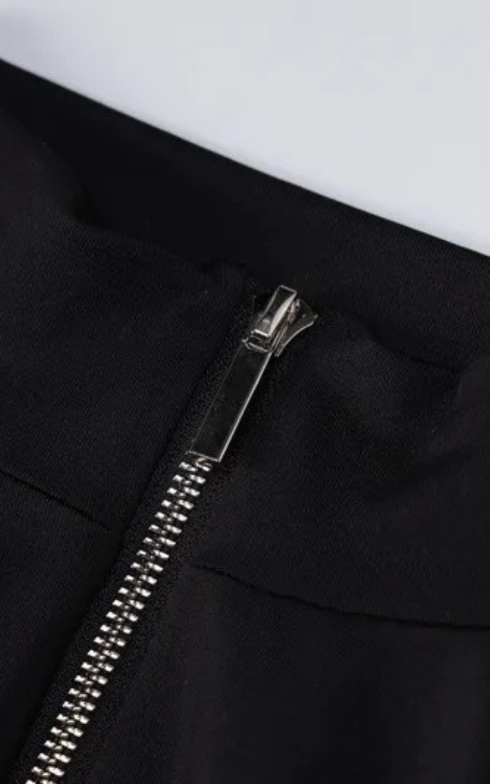 Levoire | Pantalon Femme Noir Serré Et Élégant