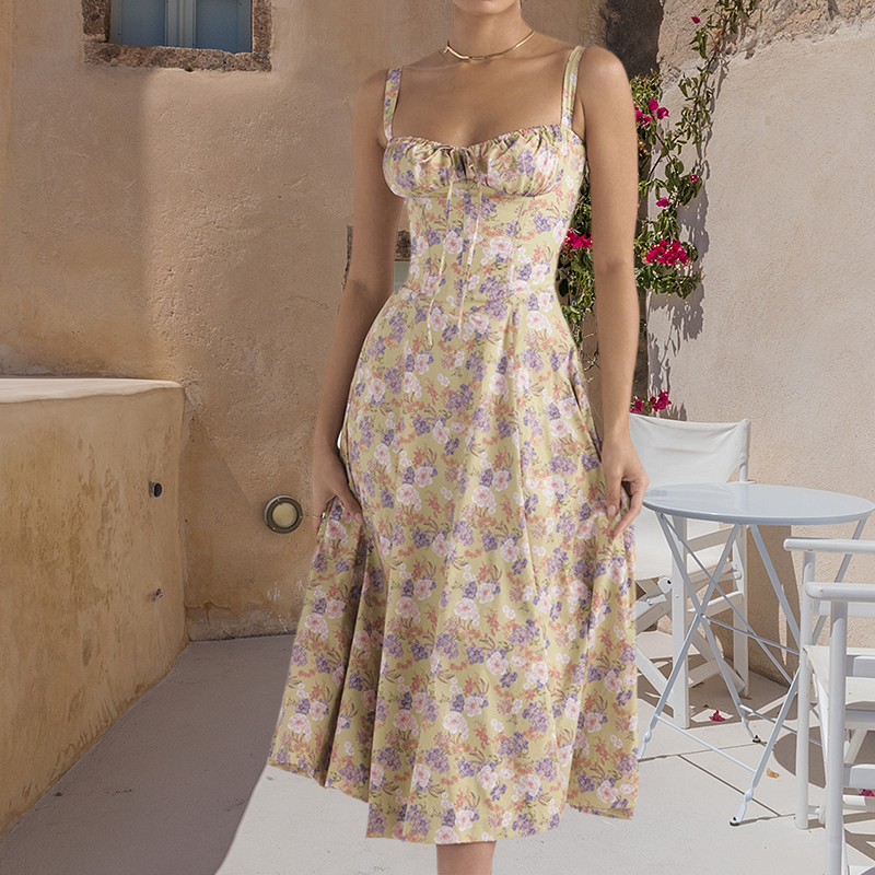 Levoire | Robe D'Été Avec Détails En Corset Fleurs lilas et blanches