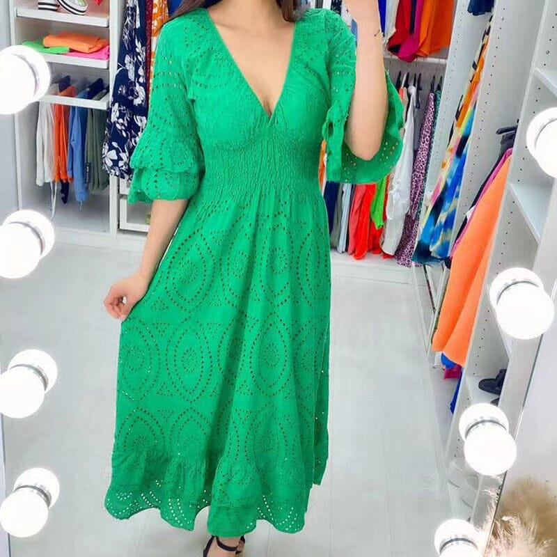 Levoire | Robe Midi Brodée Avec Anglaise Et Manches À Franges Vert