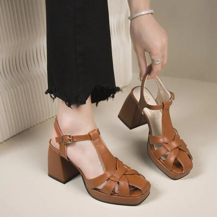 Levoire | Sandales romaines à talons hauts avec bout ouvert Braun