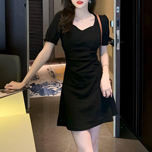Levoire | Robe Mini Élégante