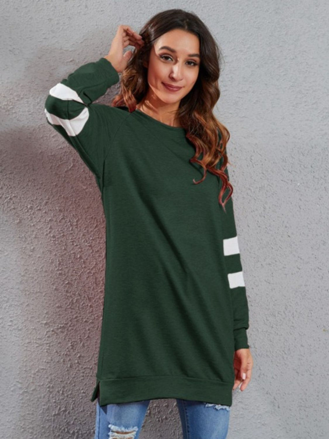 Levoire | Taille pleine t-shirt à rayures à col rond à manches longues vert foncé