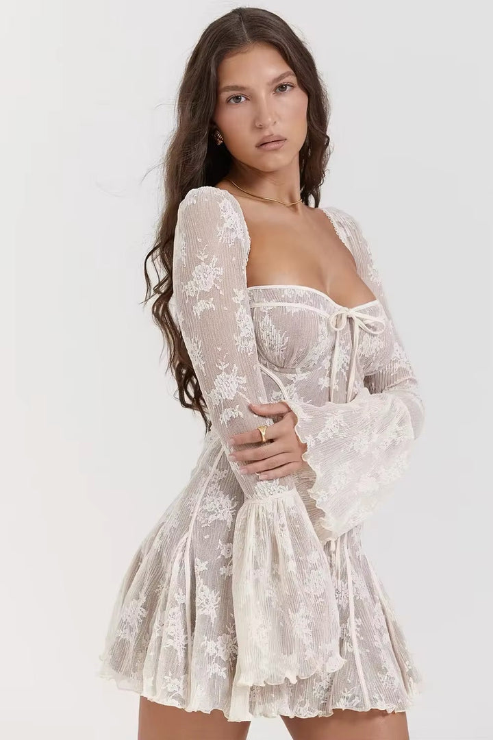 Levoire | Robe Mini En Dentelle Élégante Avec Des Manches Bouffantes