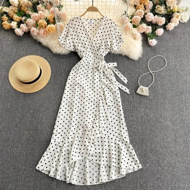 Levoire | Robe mi-longue pour femmes avec pois et volants Blanc Une taille