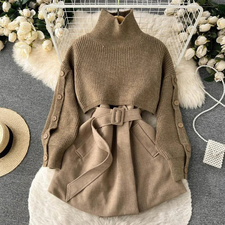 Levoire | Robe femme 2 pièces : pull court et jupe avec une élégante ceinture Khaki Puku