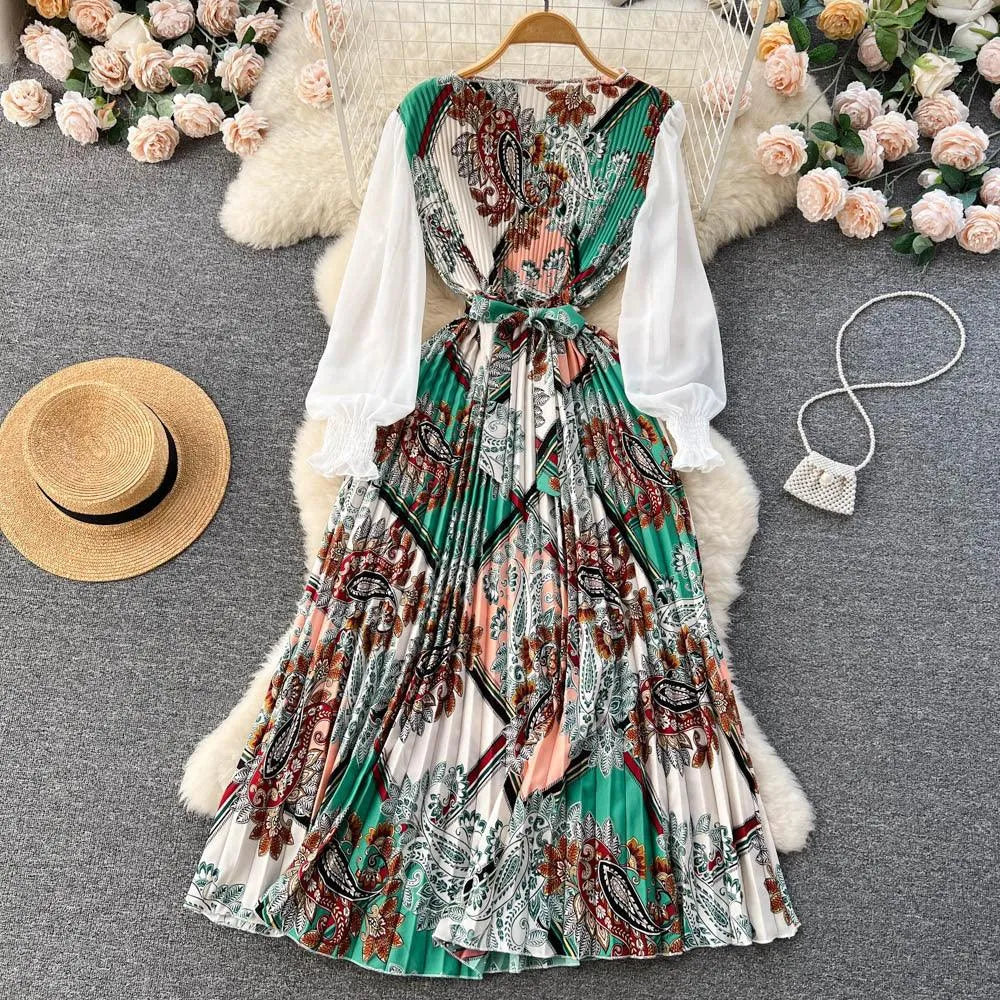 Levoire | Robe avec imprimé ethnique pour femmes, dotée d'un motif floral à nouer VSquarepattern & Vihreä Taille libre
