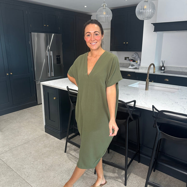 Levoire | Robe Midi Avec Décolleté En V Sage (ÉPUISÉ)